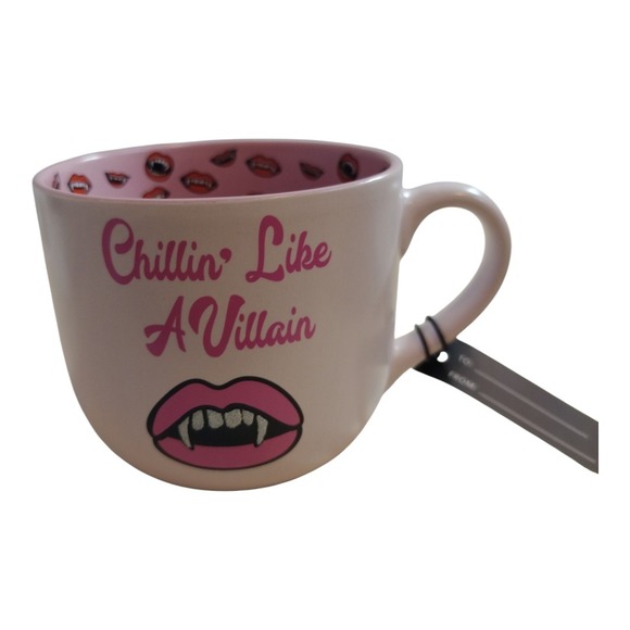 Better Living Other - Chillin Like A Villain‎ Mug Vampire Lips Coffee Cup Pink Horror Halloween